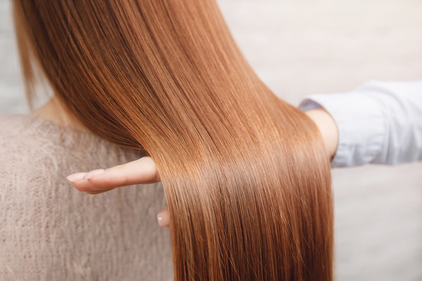 Expertos en la colocación de extensiones de cabello natural